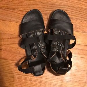 Sorel sandals size 8